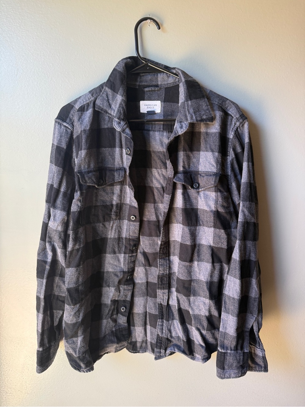 American Eagle Black Gray Buffalo Plaid Flannel Shirt Men’s Medium